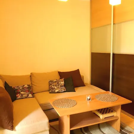 Apartament Z Ogrodkiem *